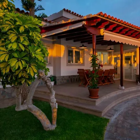 Sara In - Sara Vacation *