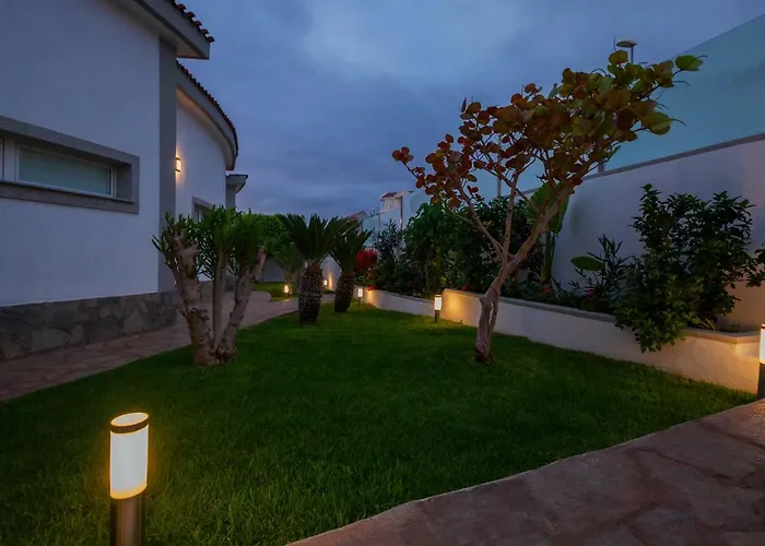 Willa Sara In - Sara Vacation