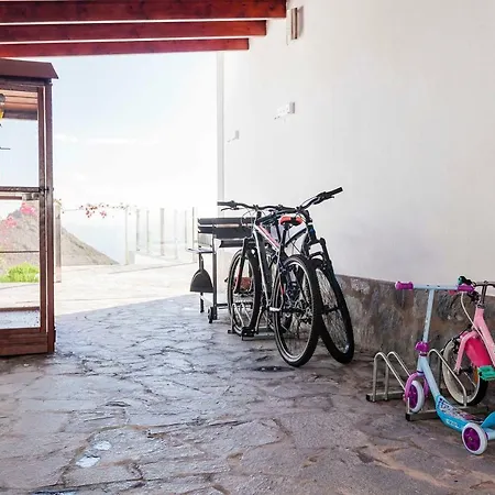 Sara In - Sara Vacation