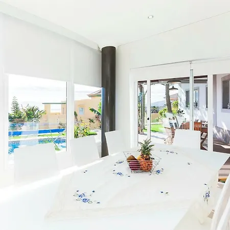 Sara In - Sara Vacation *