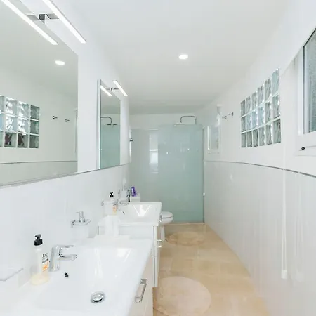 Sara In - Sara Vacation Villa *