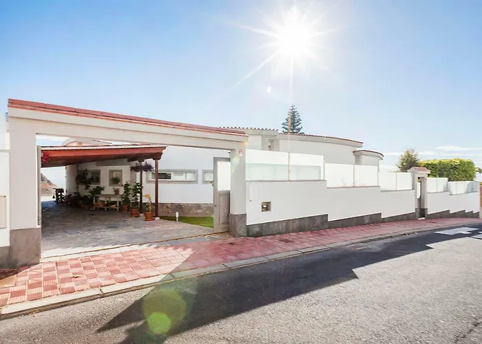 Sara In - Sara Vacation